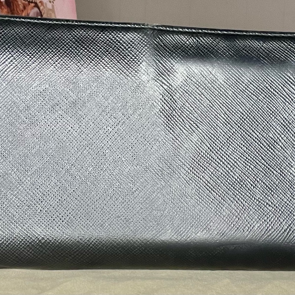 Prada Black Wallet with Yellow Arrow Design - Picture 3 of 8
